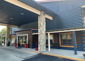 Log Cabin Inn hotel thumbnail 3