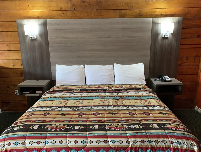 Log Cabin Inn hotel detail image 6