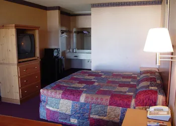 Garden Inn & Suites hotel thumbnail 5