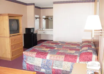 Garden Inn & Suites hotel thumbnail 7