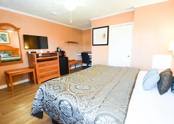 Economy Inn Beebe hotel thumbnail 6