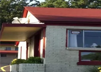 Budget Inn hotel thumbnail 3