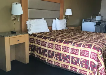 Budget Inn hotel thumbnail 7