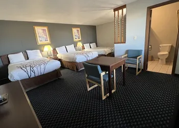 Greensburg Inn hotel thumbnail 6