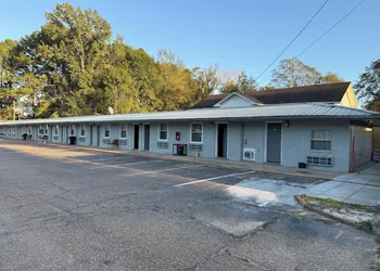 American Inn Motel hotel thumbnail 6