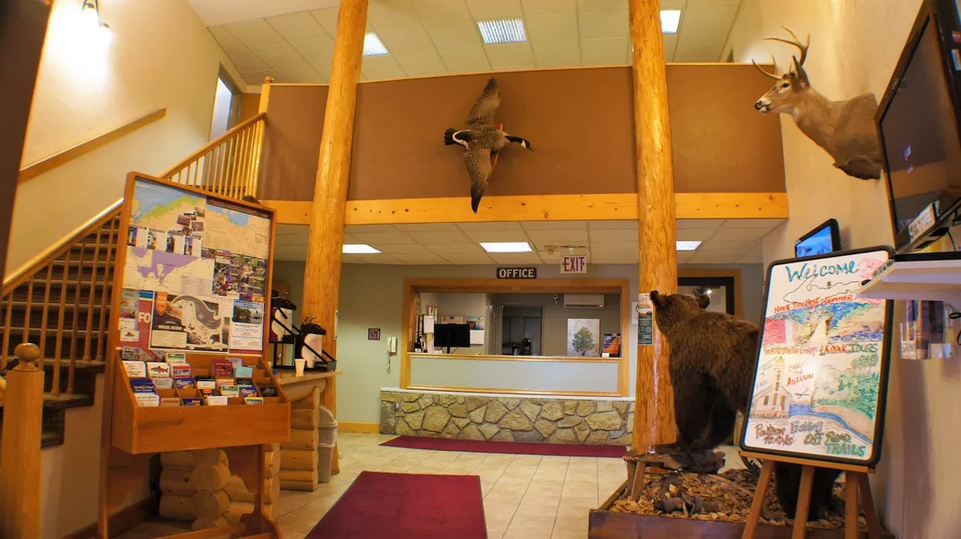 Pictured Rocks Inn & Suites hotel detail image 2