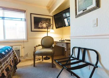 Yellowstone Gateway Inn hotel thumbnail 8