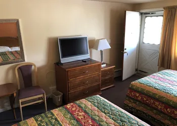 Angola Motel hotel thumbnail 6