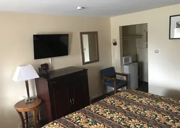 Angola Motel hotel thumbnail 7