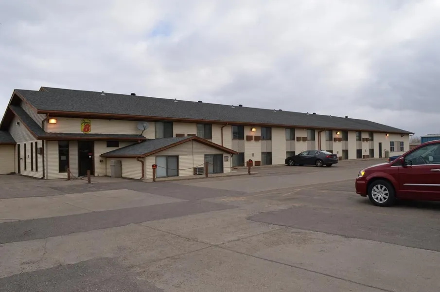 Super 8 by Wyndham Devils Lake hotel detail image 2