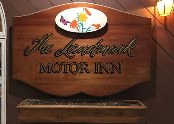 Landmark Motor Inn hotel thumbnail 8