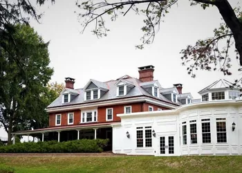 Cameron Estate Inn & Restaurant hotel thumbnail 5