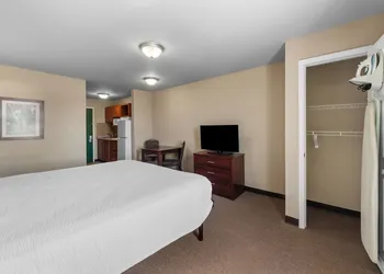 Risewell Kitchen Suites Pleasanton hotel thumbnail 5