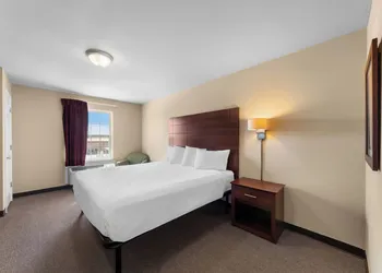 Risewell Kitchen Suites Pleasanton hotel thumbnail 7