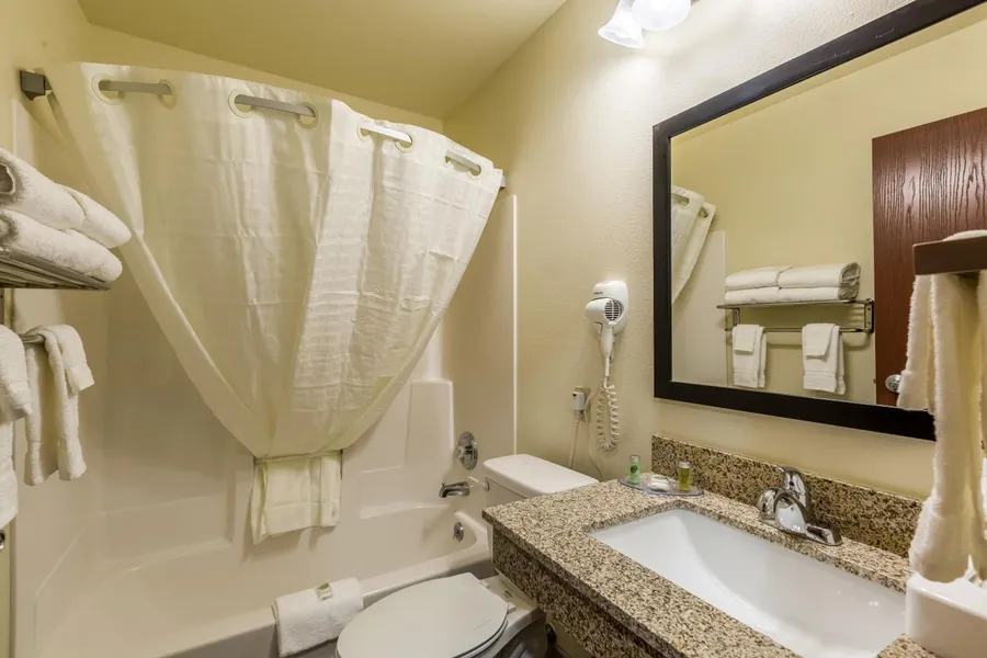 Cobblestone Inn & Suites Merrill hotel detail image 6