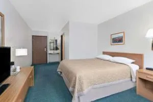 Super 8 by Wyndham Murdo hotel thumbnail 2