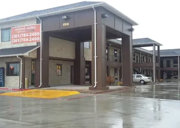 Lux Inn and Suites hotel thumbnail 6