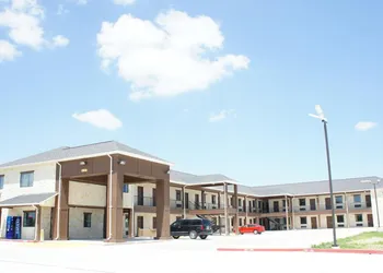 Lux Inn and Suites hotel thumbnail 8