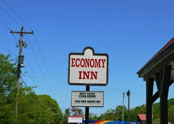 Economy Inn hotel thumbnail 2