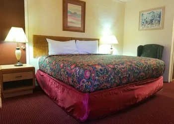 Town House Motor Inn hotel thumbnail 8