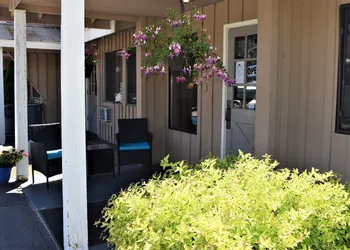 Winthrop Inn hotel thumbnail 2