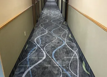 Woodlands Inn & Suites hotel thumbnail 8