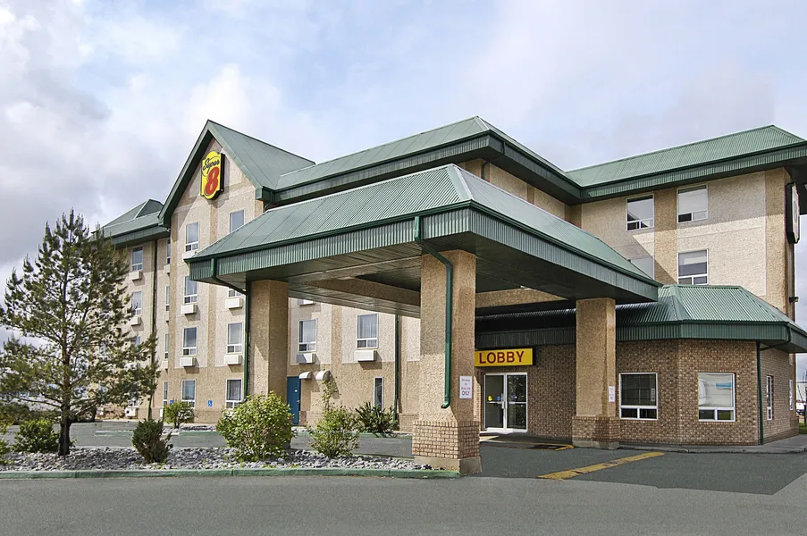 Super 8 by Wyndham Edmonton International Airport hotel detail image 2