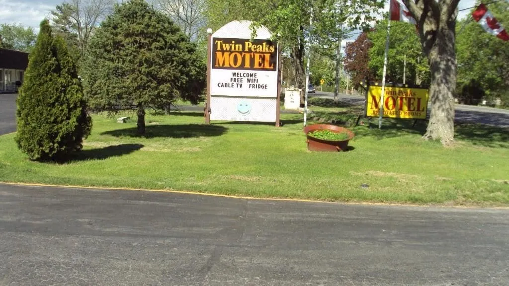 Twin Peaks Motel hotel detail image 6