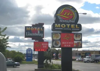 Hotel & Motel le Luxembourg hotel thumbnail 3