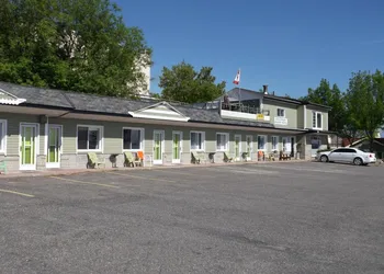 Haileybury Beach Motel hotel thumbnail 3