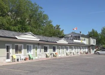 Haileybury Beach Motel hotel thumbnail 4