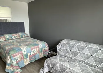 Haileybury Beach Motel hotel thumbnail 7