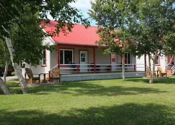 Motel Les Chalets Bo-Fleuve hotel thumbnail 3