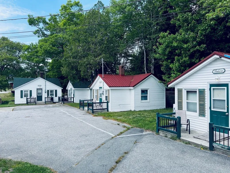 MacKenzie's Motel & Cottages hotel detail image 6