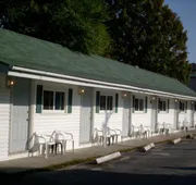 MacKenzie's Motel & Cottages hotel detail image 7