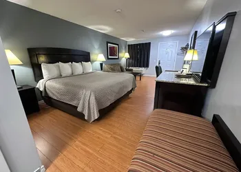 Kenora Motel hotel thumbnail 8
