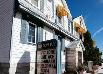 The Cove Inn hotel thumbnail 2