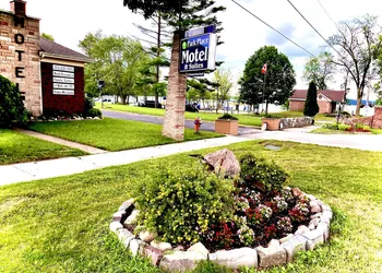 Park Place Motel & Suites hotel thumbnail 3