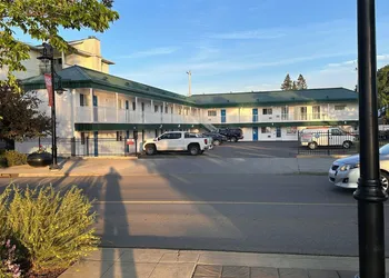 Beach Front Resort hotel thumbnail 2