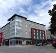 Holiday Inn Express & Suites Oshawa Downtown - Toronto Area by IHG hotel detail image 4