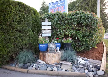 Ocean Crest Motel hotel thumbnail 3