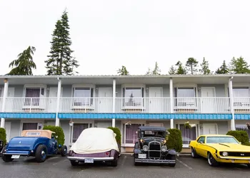 Ocean Crest Motel hotel thumbnail 4