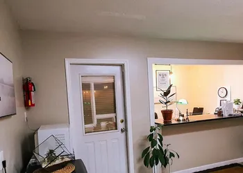 Ocean Crest Motel hotel thumbnail 7