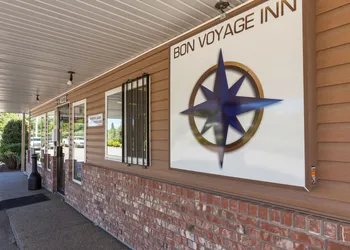 Bon Voyage Inn hotel thumbnail 3