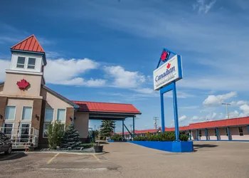 Canadian Motel North Battleford hotel thumbnail 5