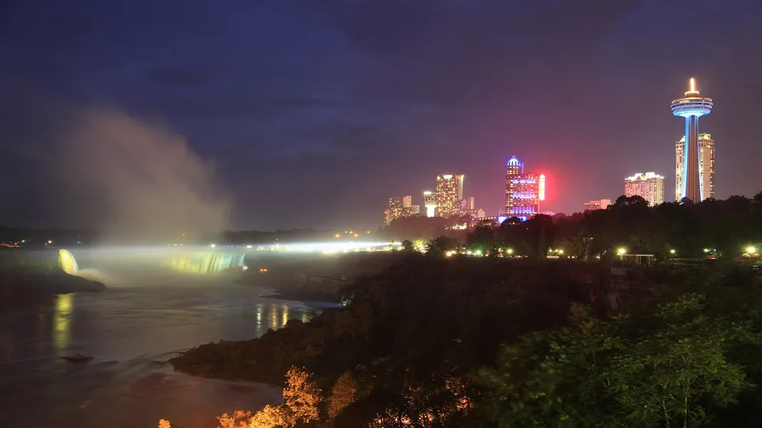 Holiday Inn Niagara Falls - By The Falls by IHG hotel detail image 6