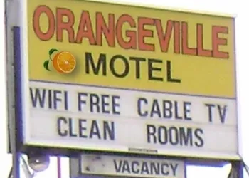 Orangeville Motel hotel thumbnail 2