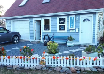 Atlantic View Motel and Cottages hotel thumbnail 2