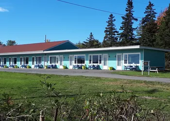 Atlantic View Motel and Cottages hotel thumbnail 3