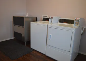Western Traveller Motel hotel thumbnail 2
